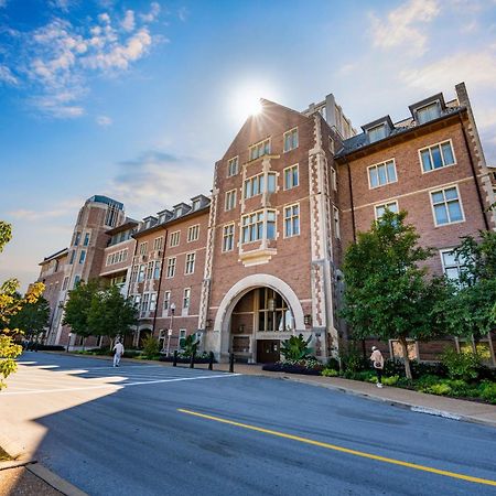 The Knight Center At Washington University University City Bagian luar foto